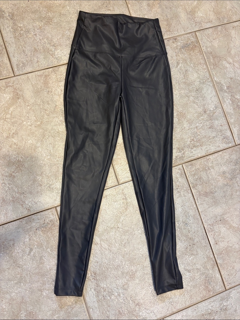 High-Rise Faux Leather Leggings - Black